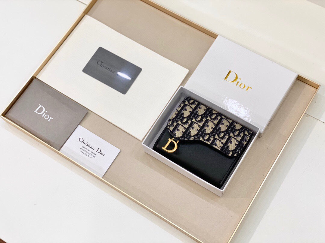 DIOR-443