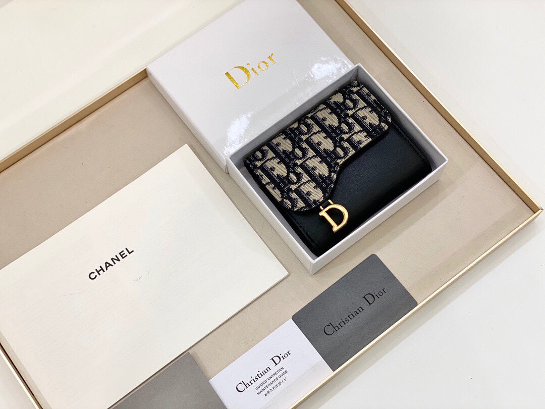 DIOR-443