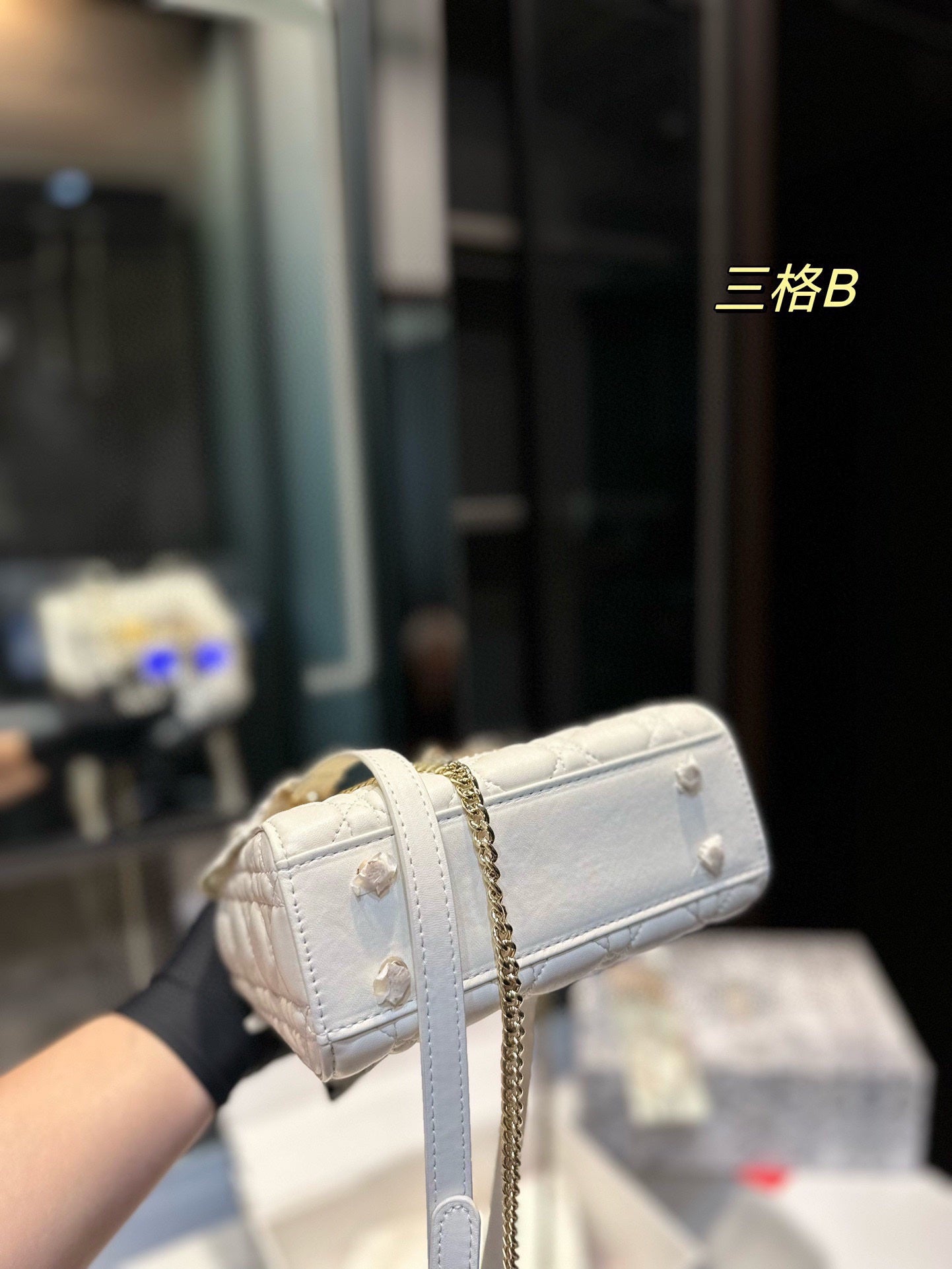 DIOR-570