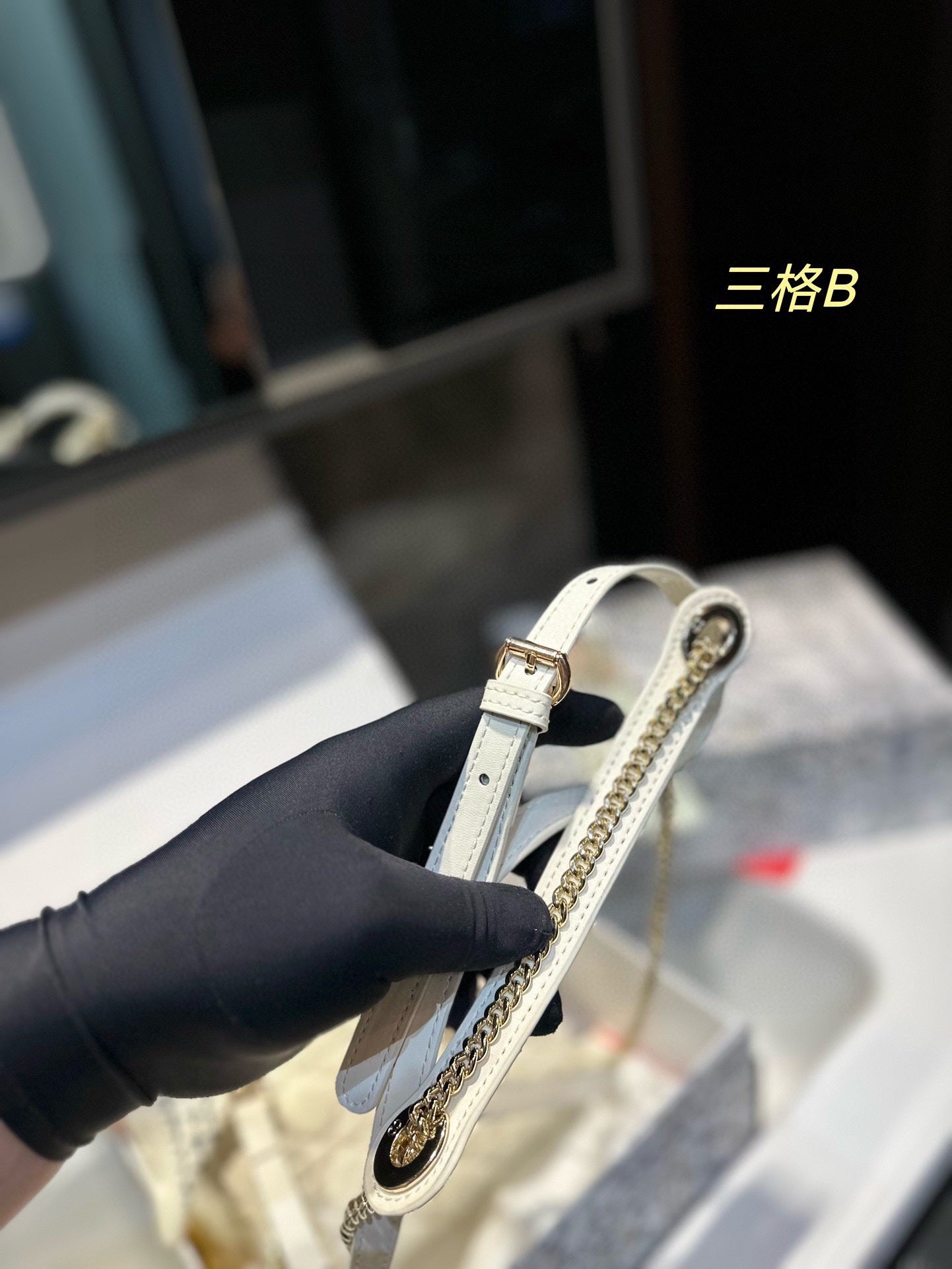 DIOR-570