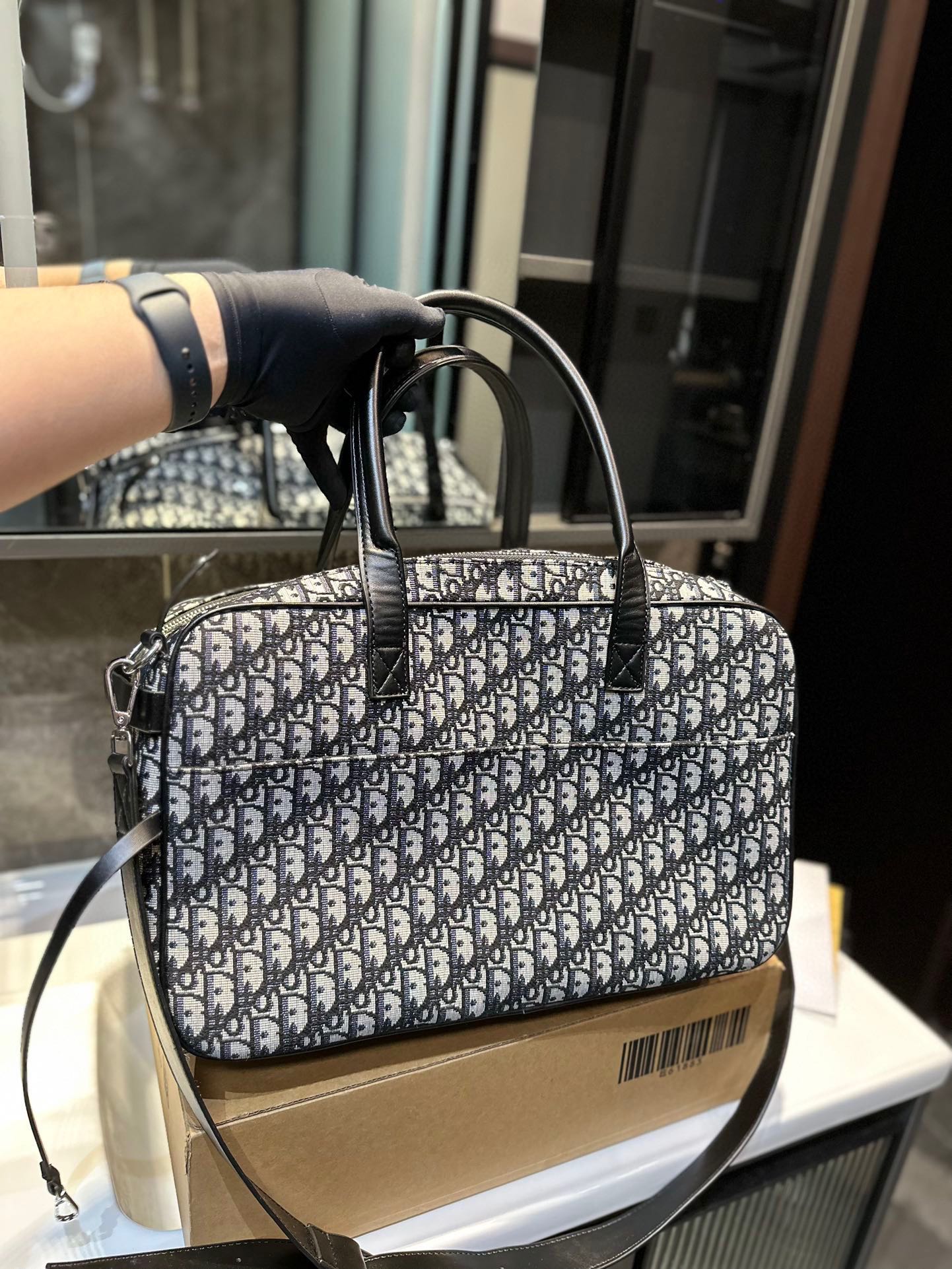 DIOR-599