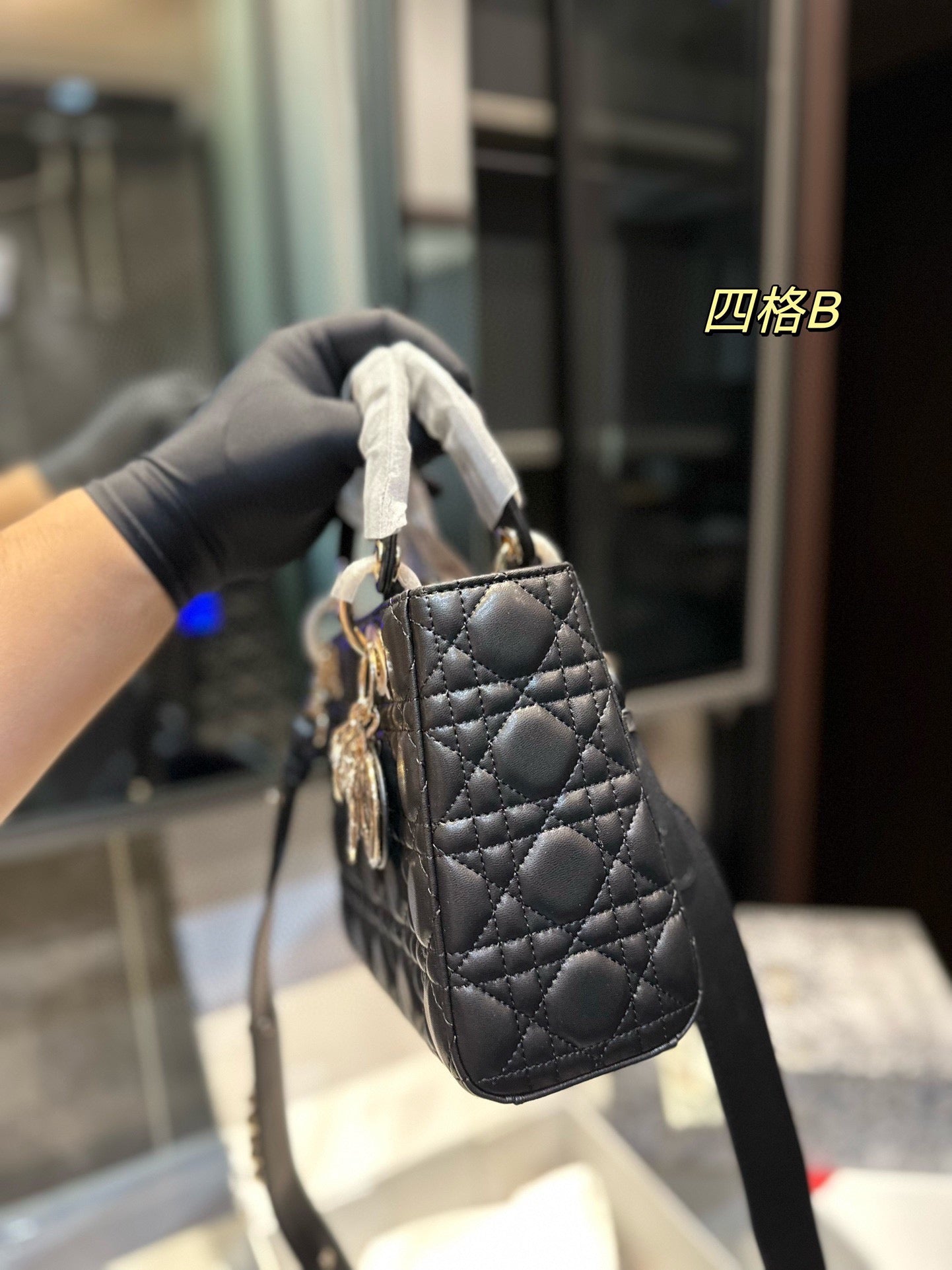 DIOR-574