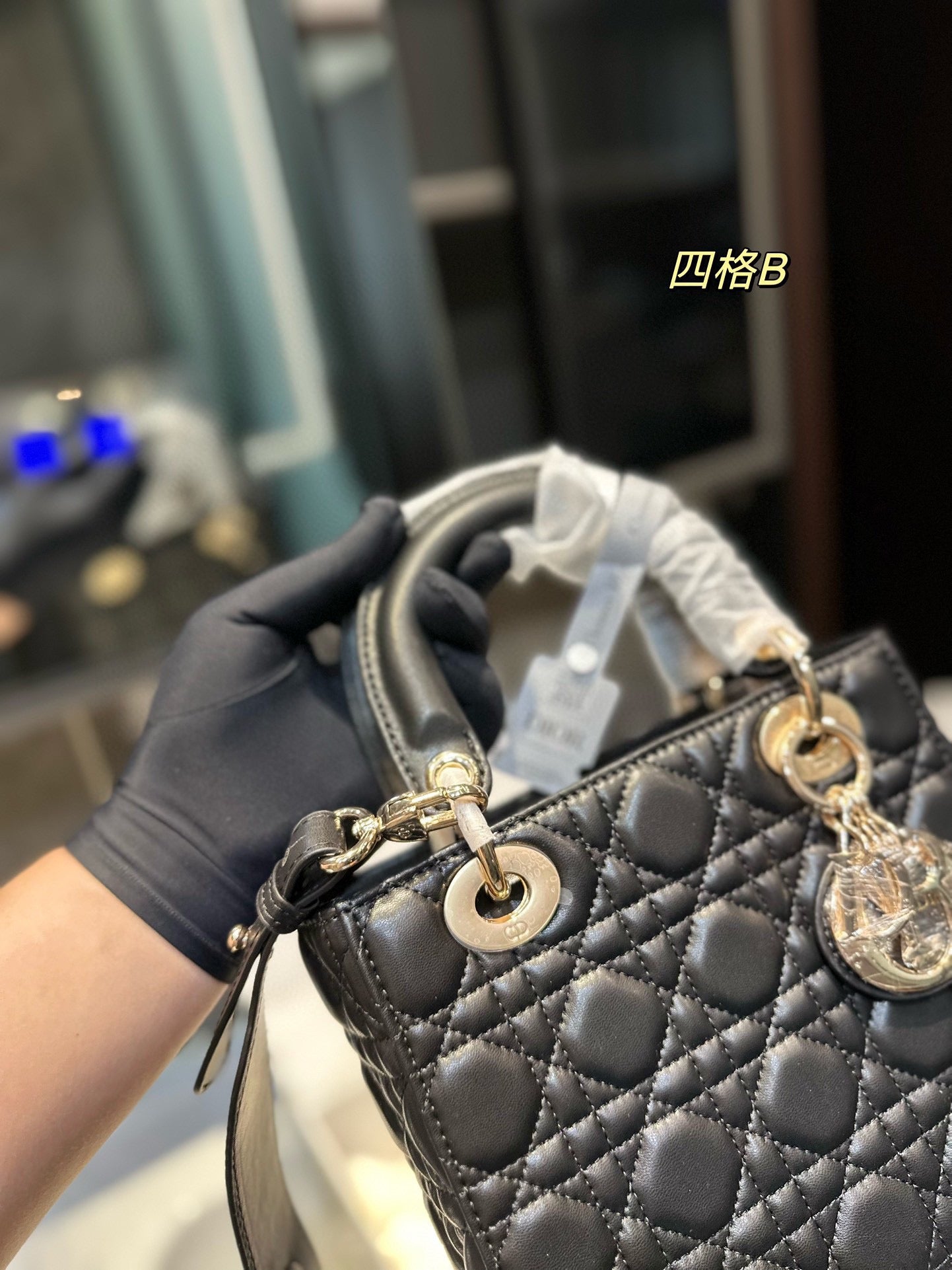 DIOR-574