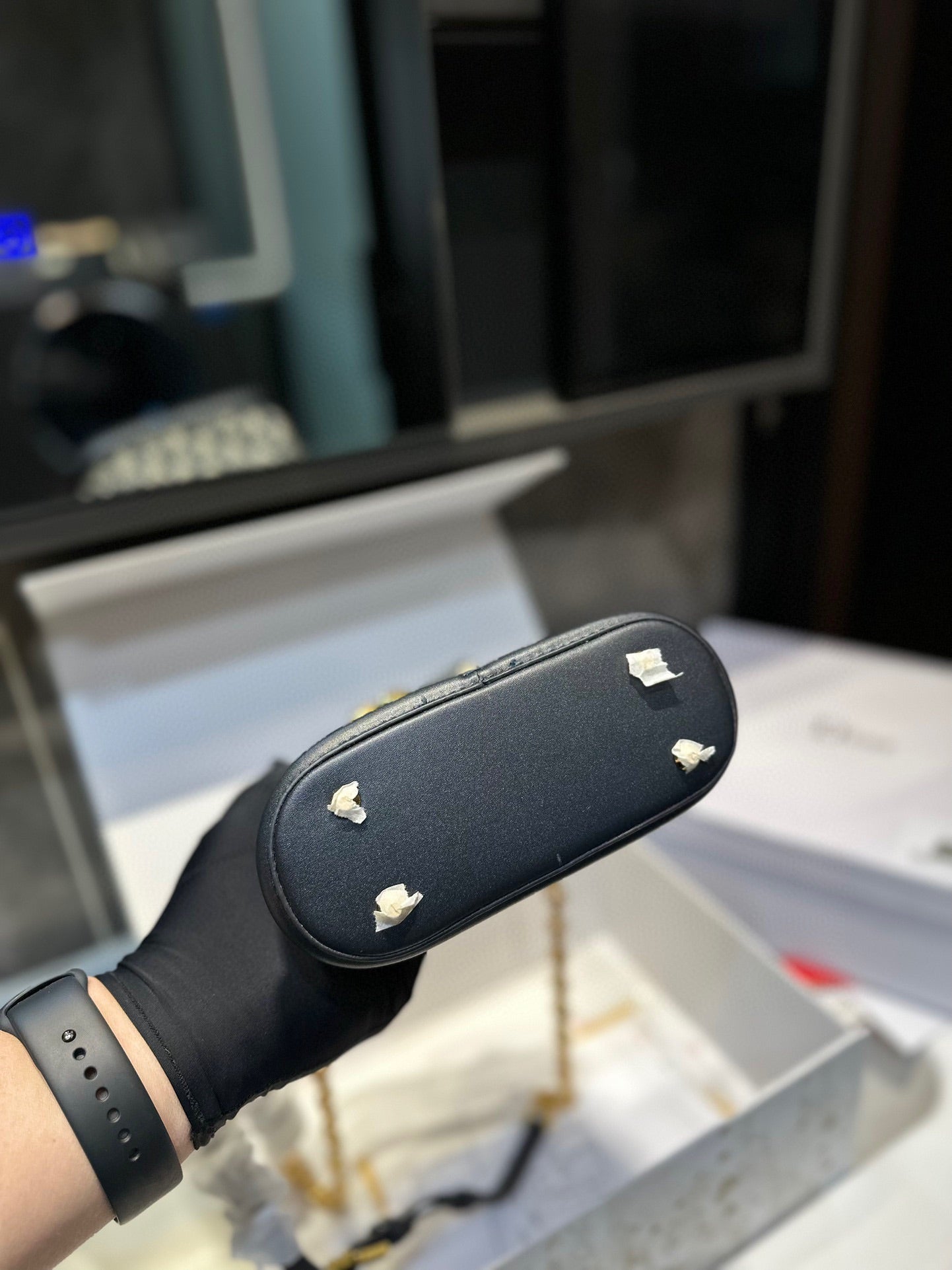 DIOR-590