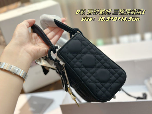 DIOR-563