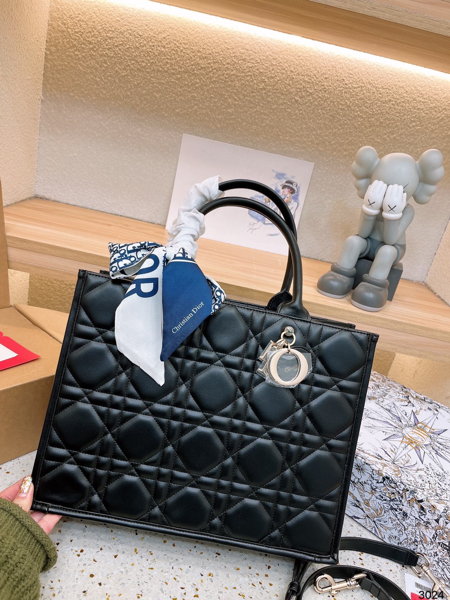 DIOR-625