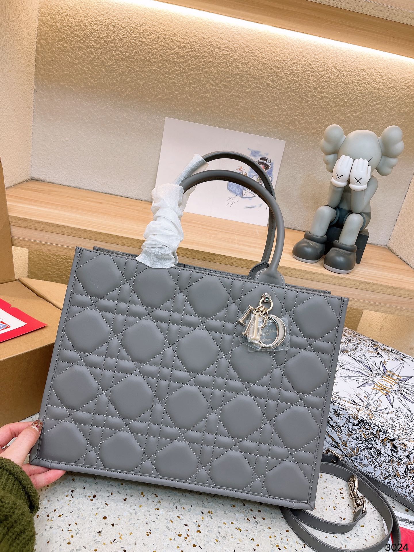 DIOR-625