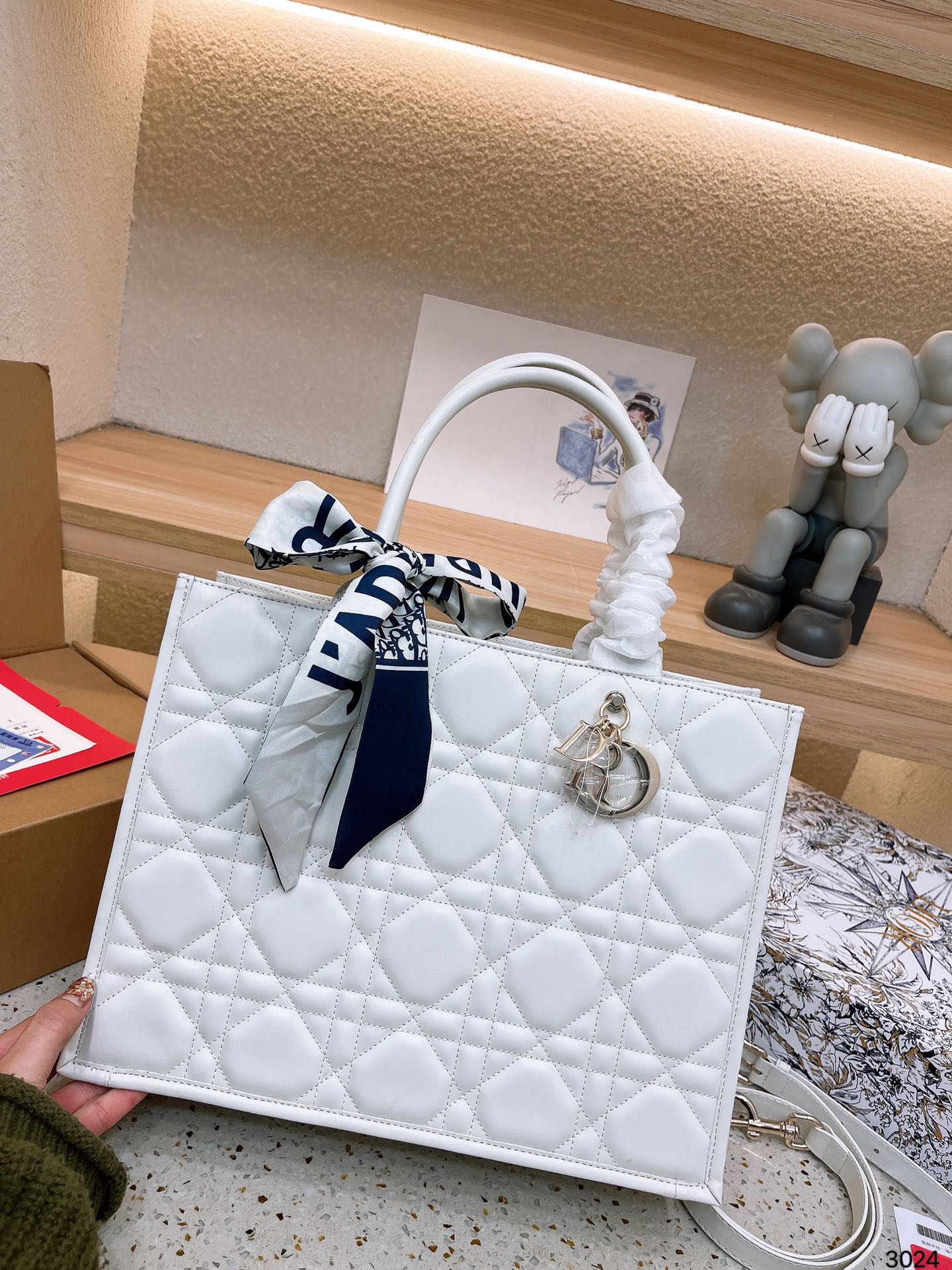 DIOR-625