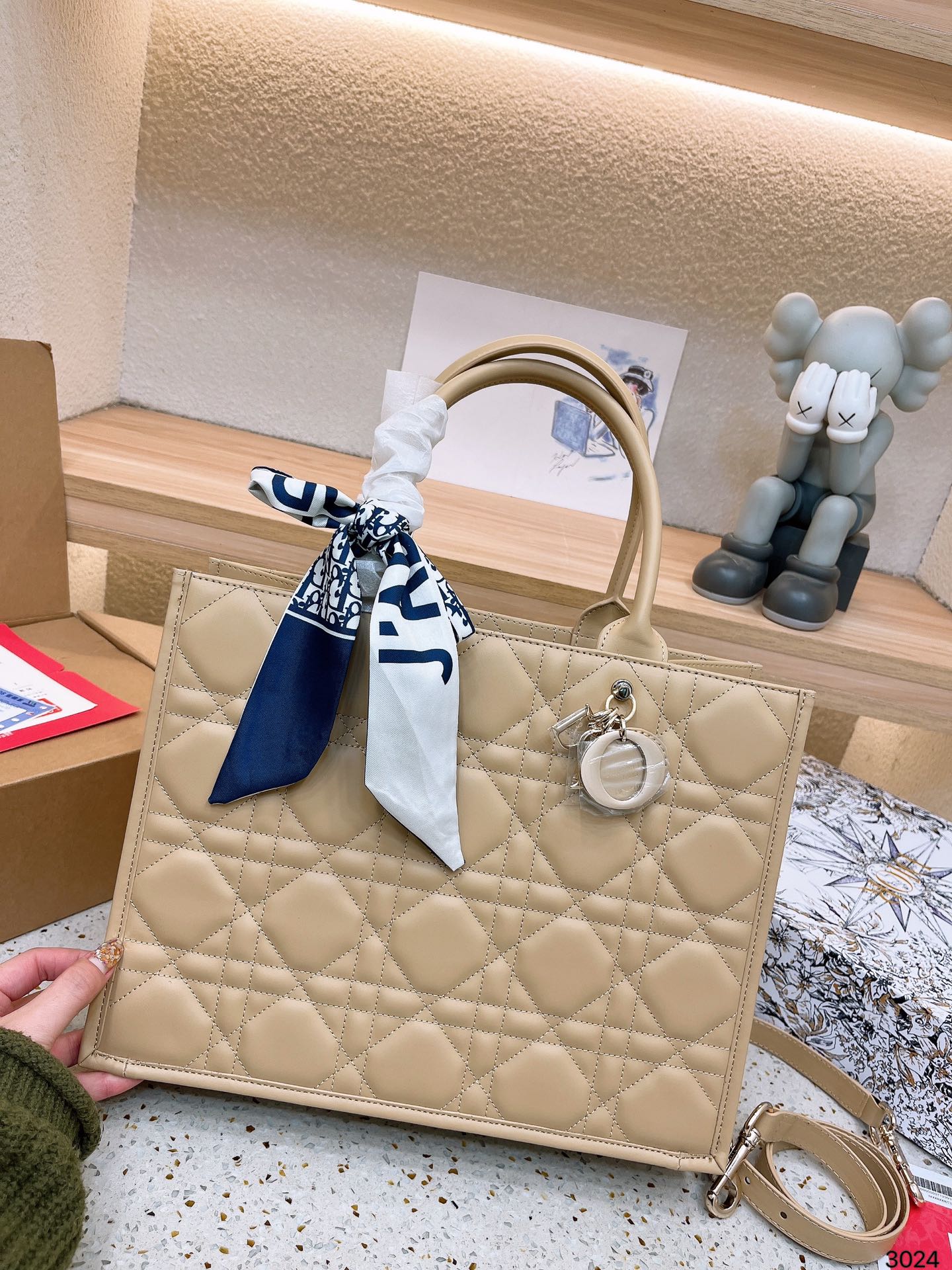 DIOR-625