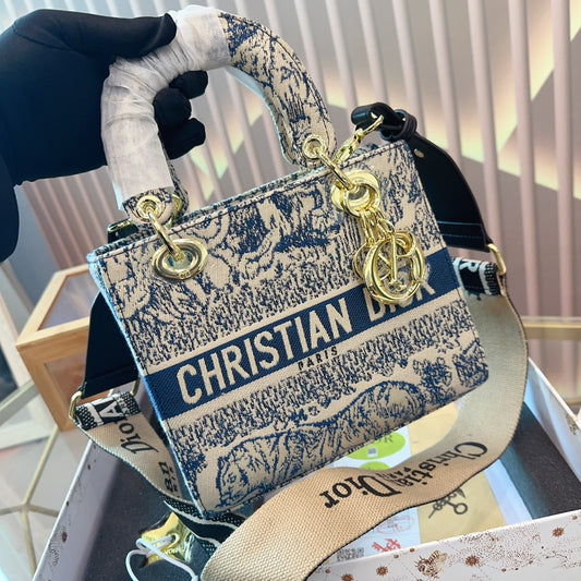 DIOR-571
