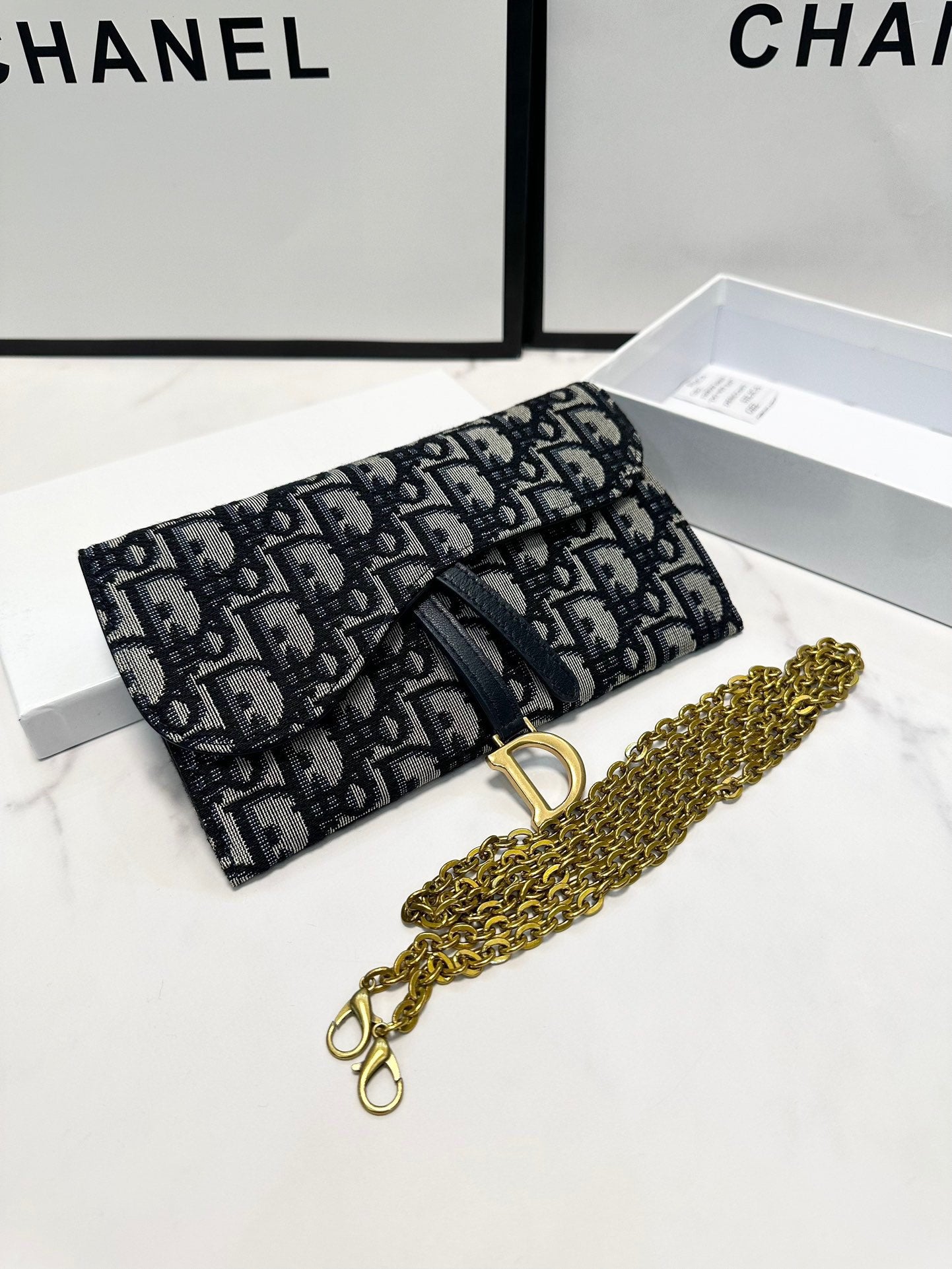 DIOR-462