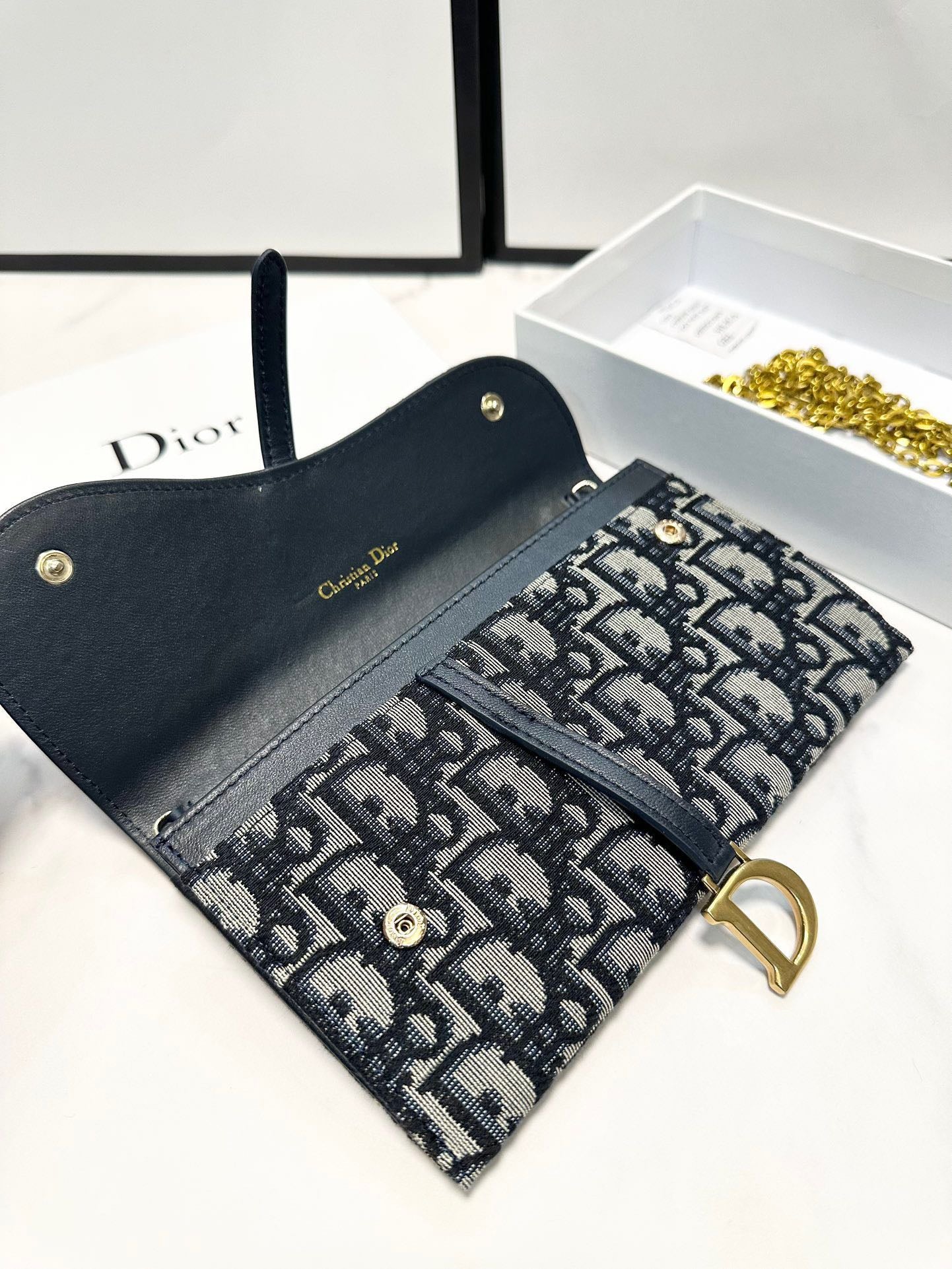 DIOR-462