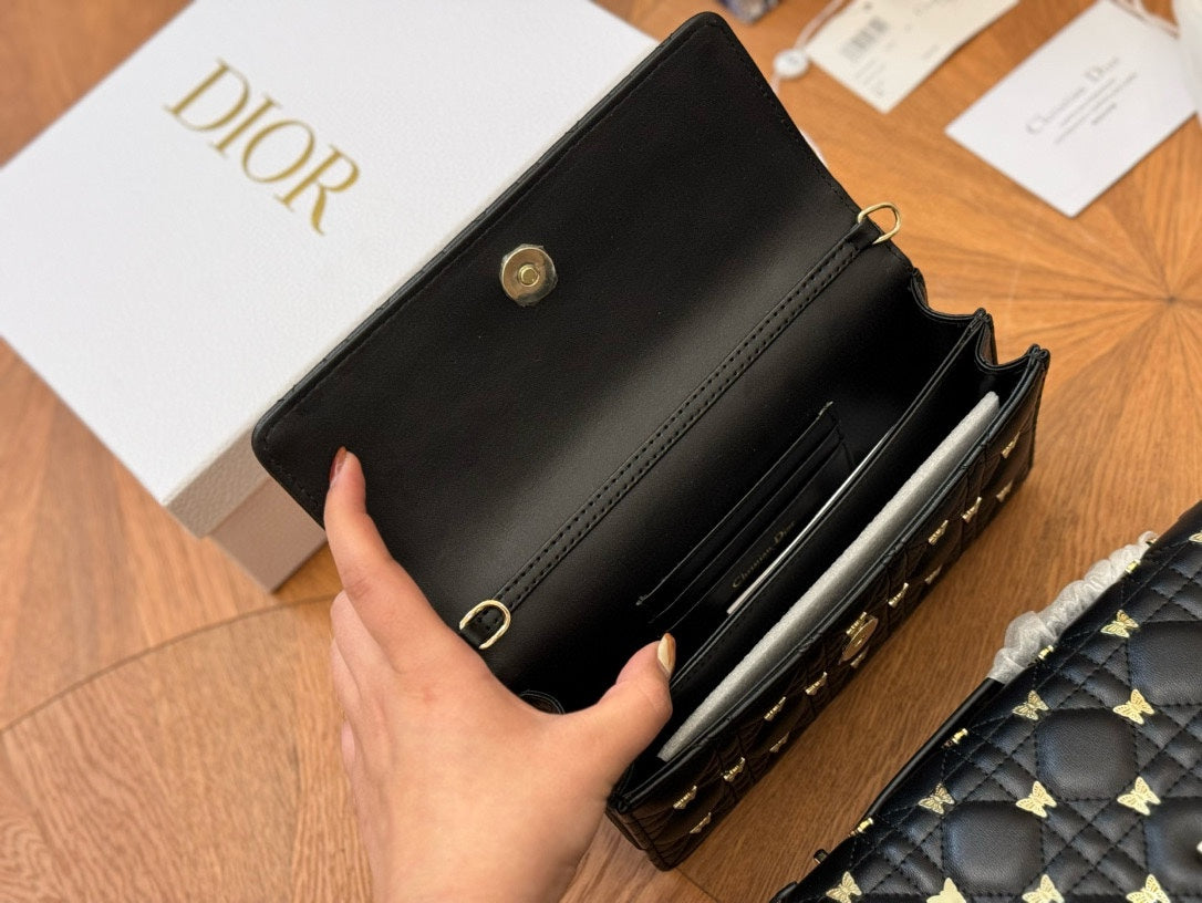 DIOR-682