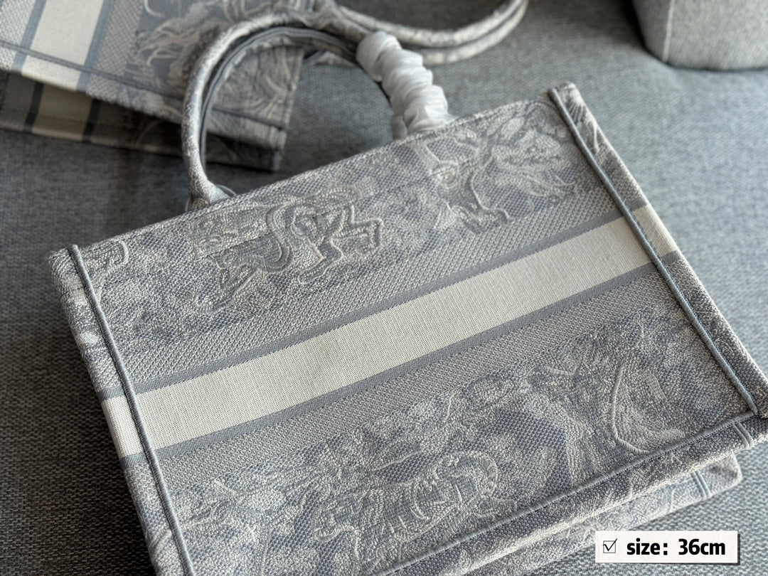 DIOR-653
