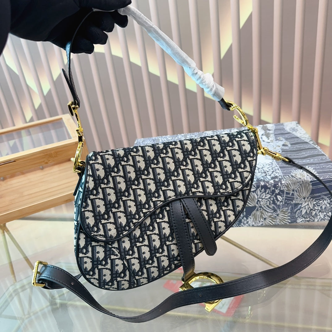 DIOR-487