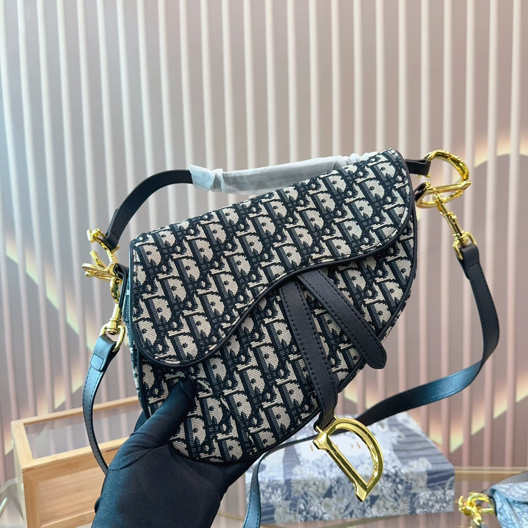 DIOR-487