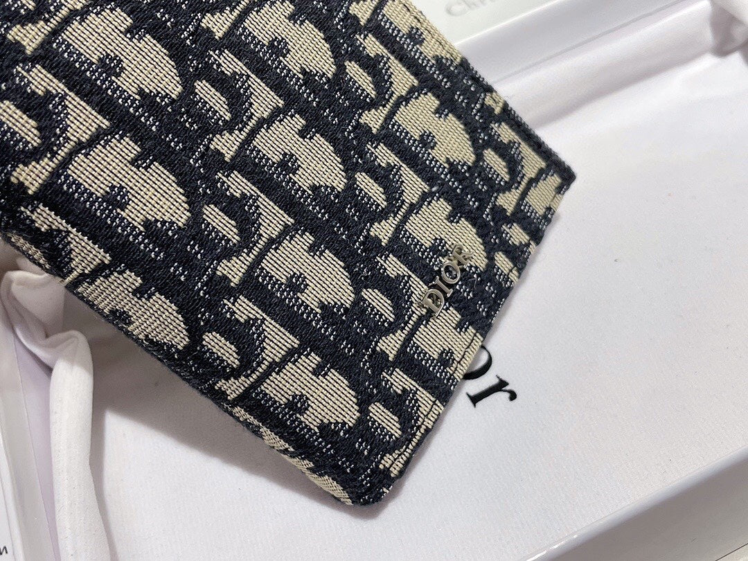 DIOR-438