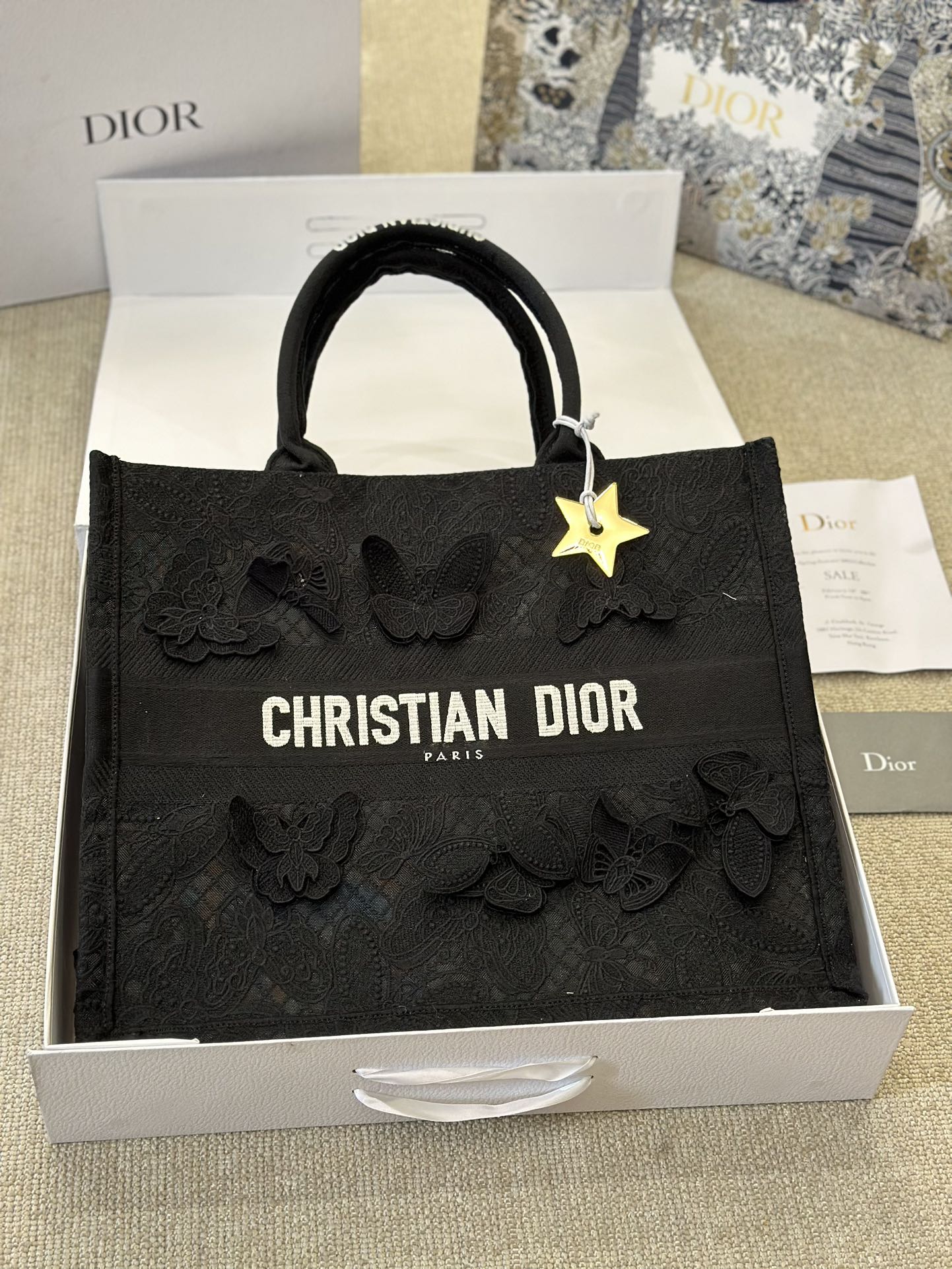DIOR-672