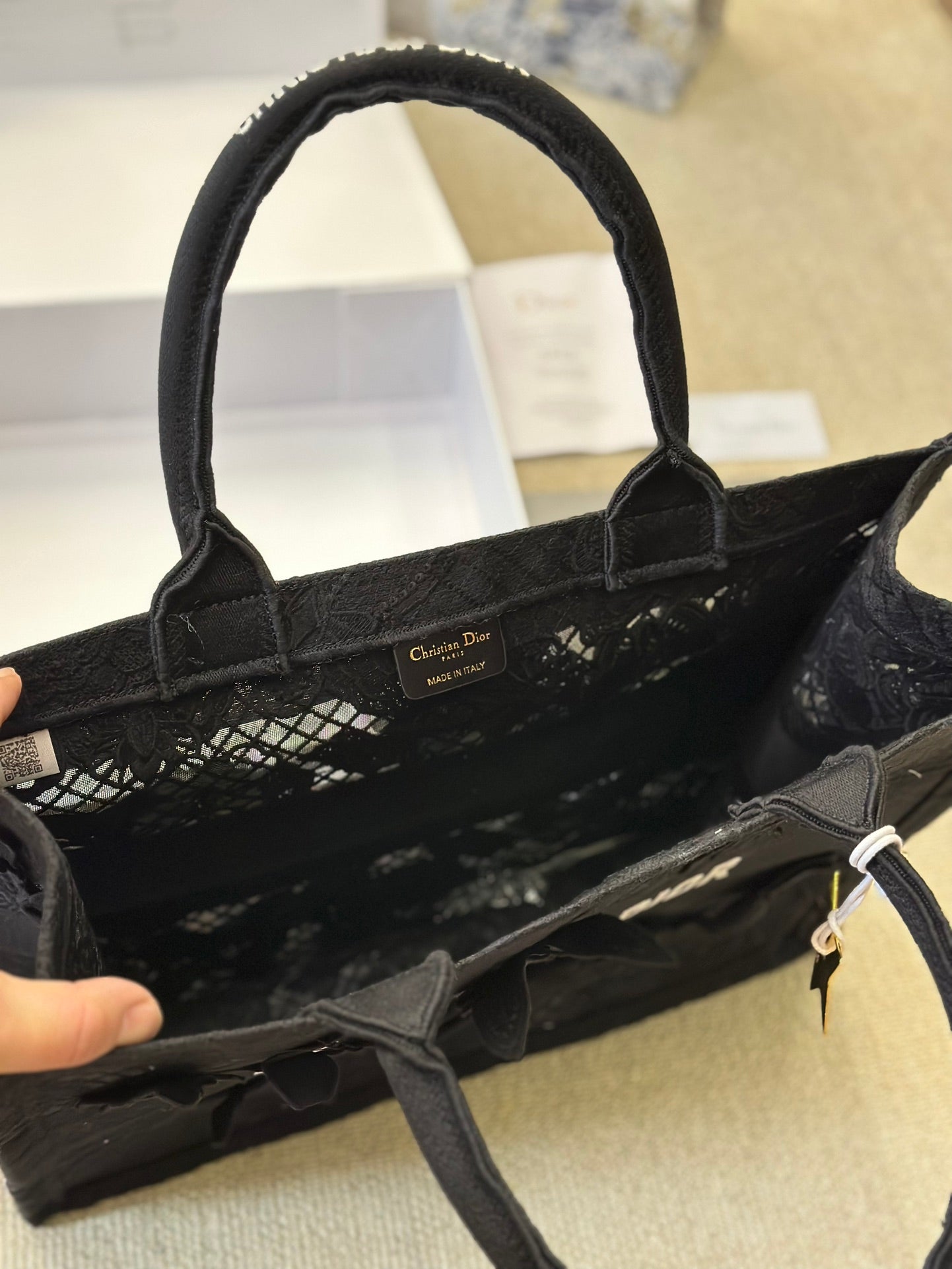 DIOR-672