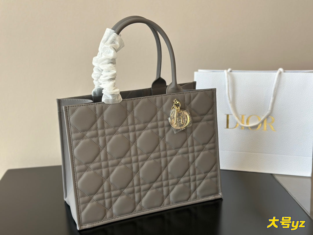 DIOR-605