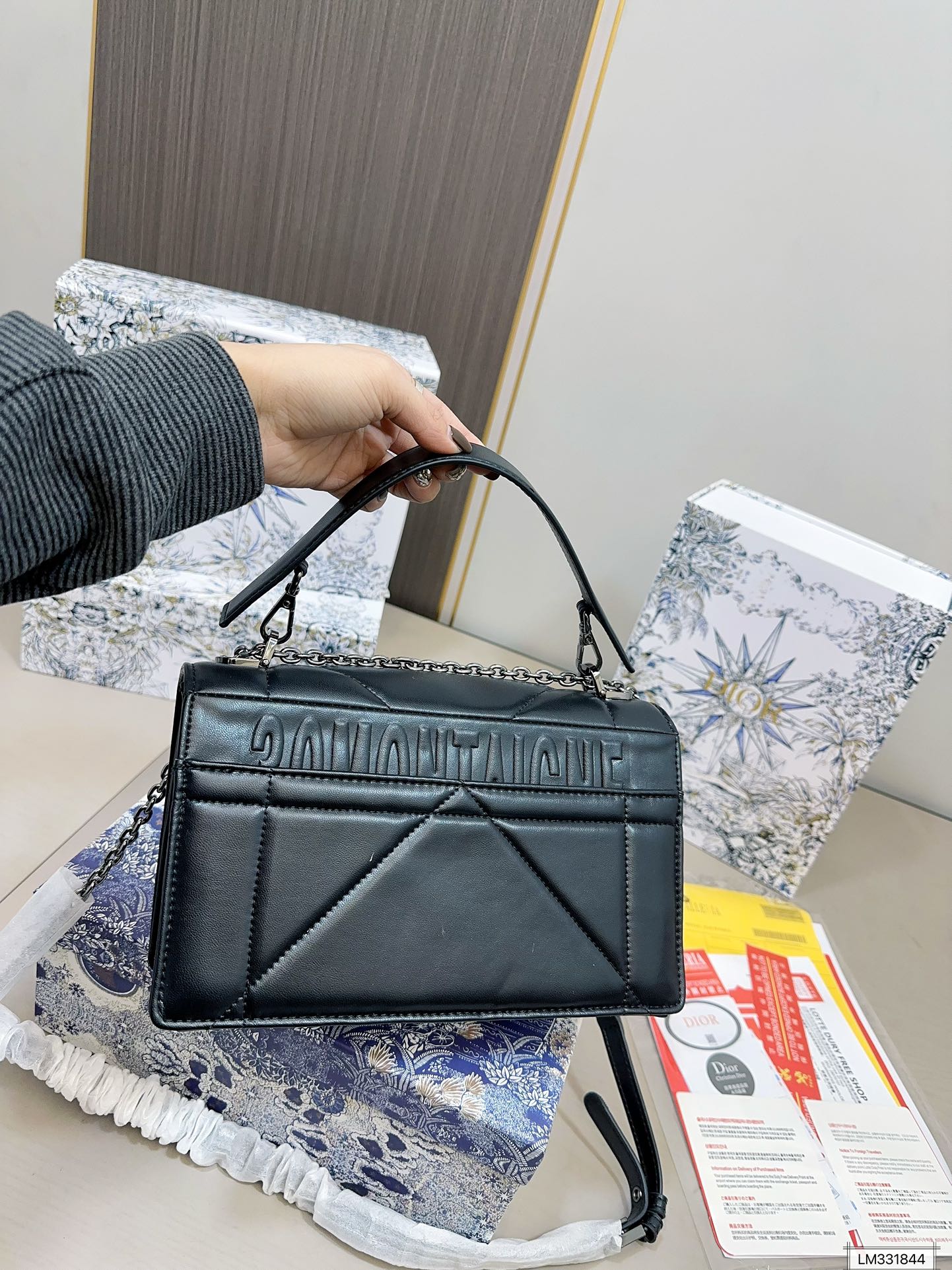 DIOR-543