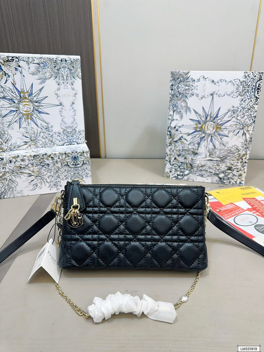 DIOR-490