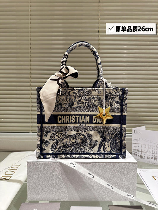 DIOR-648