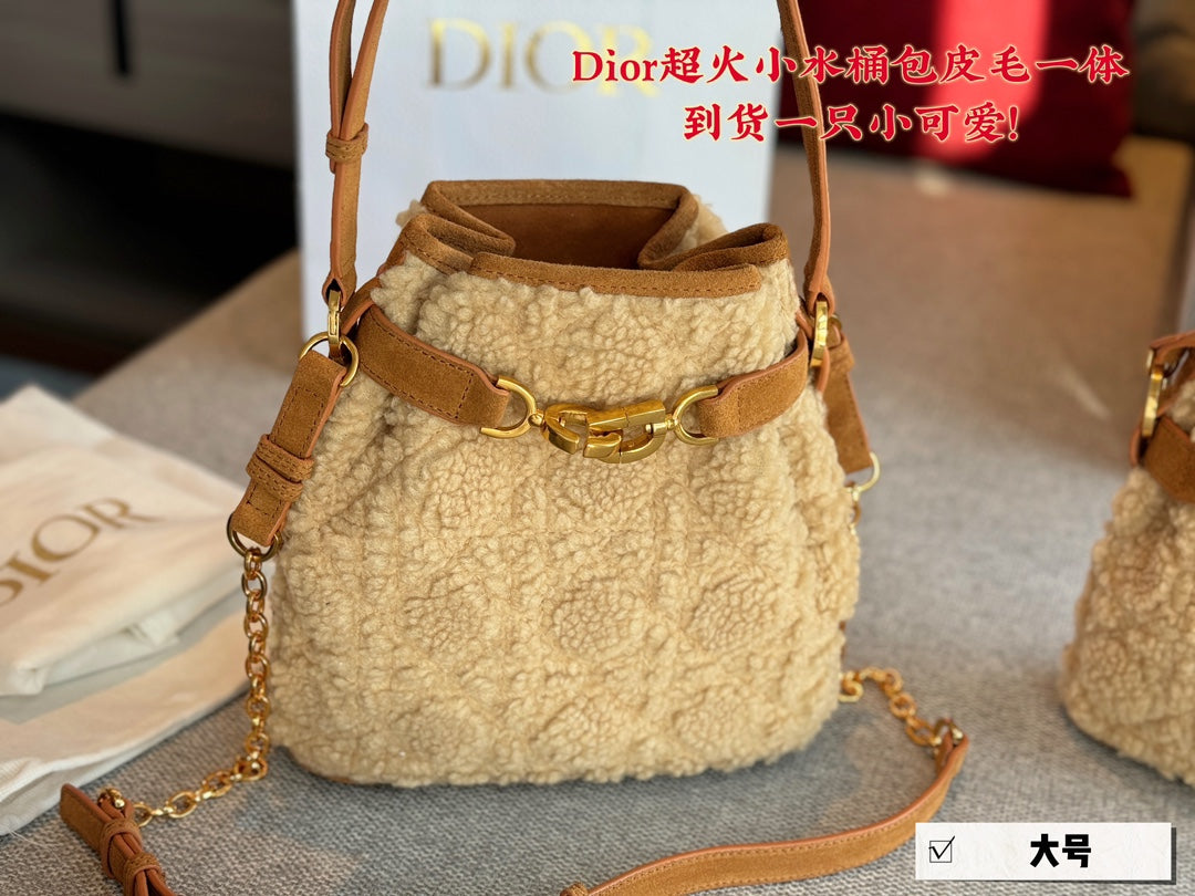 DIOR-647