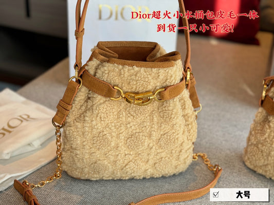 DIOR-647