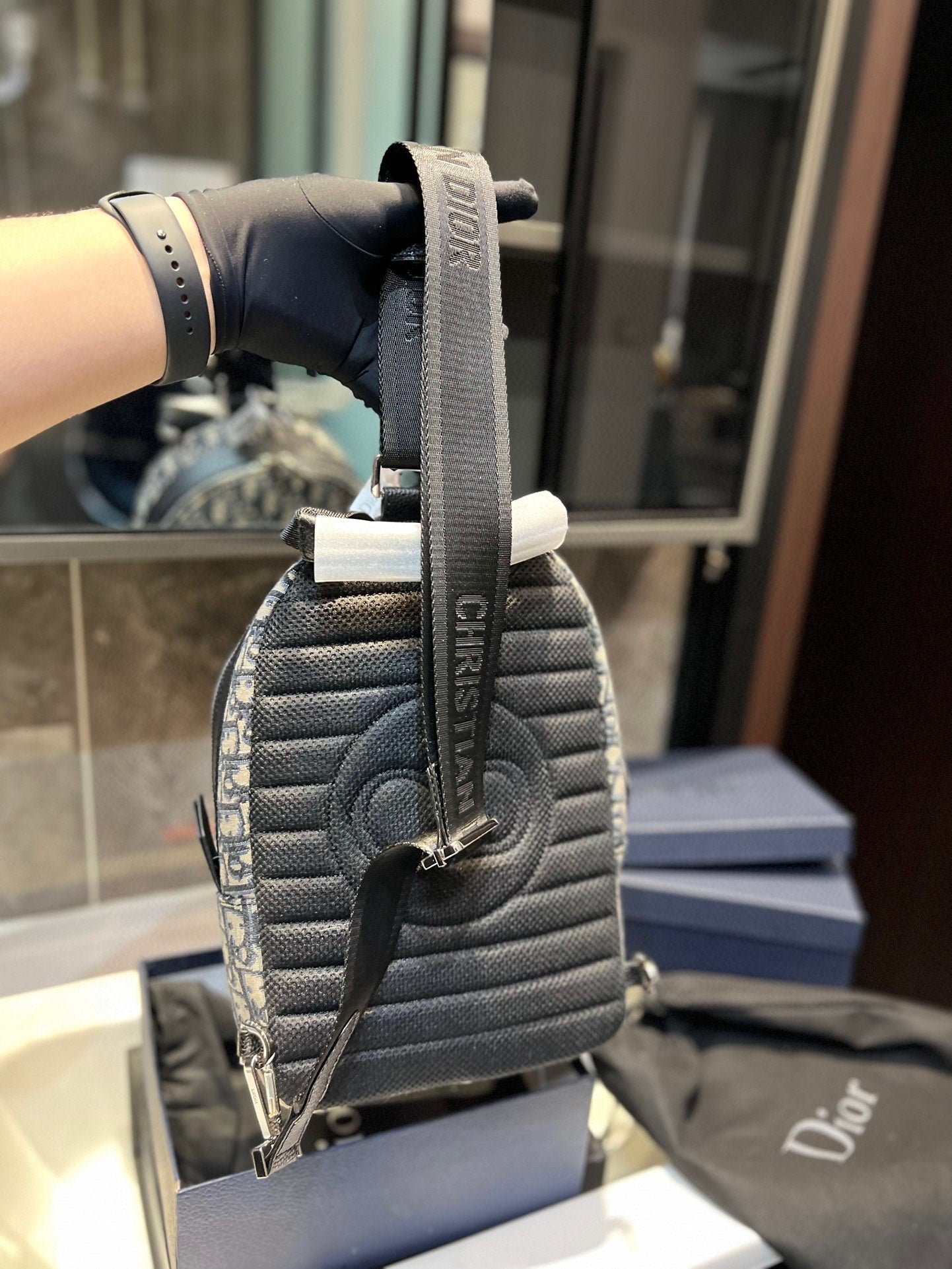 DIOR-554