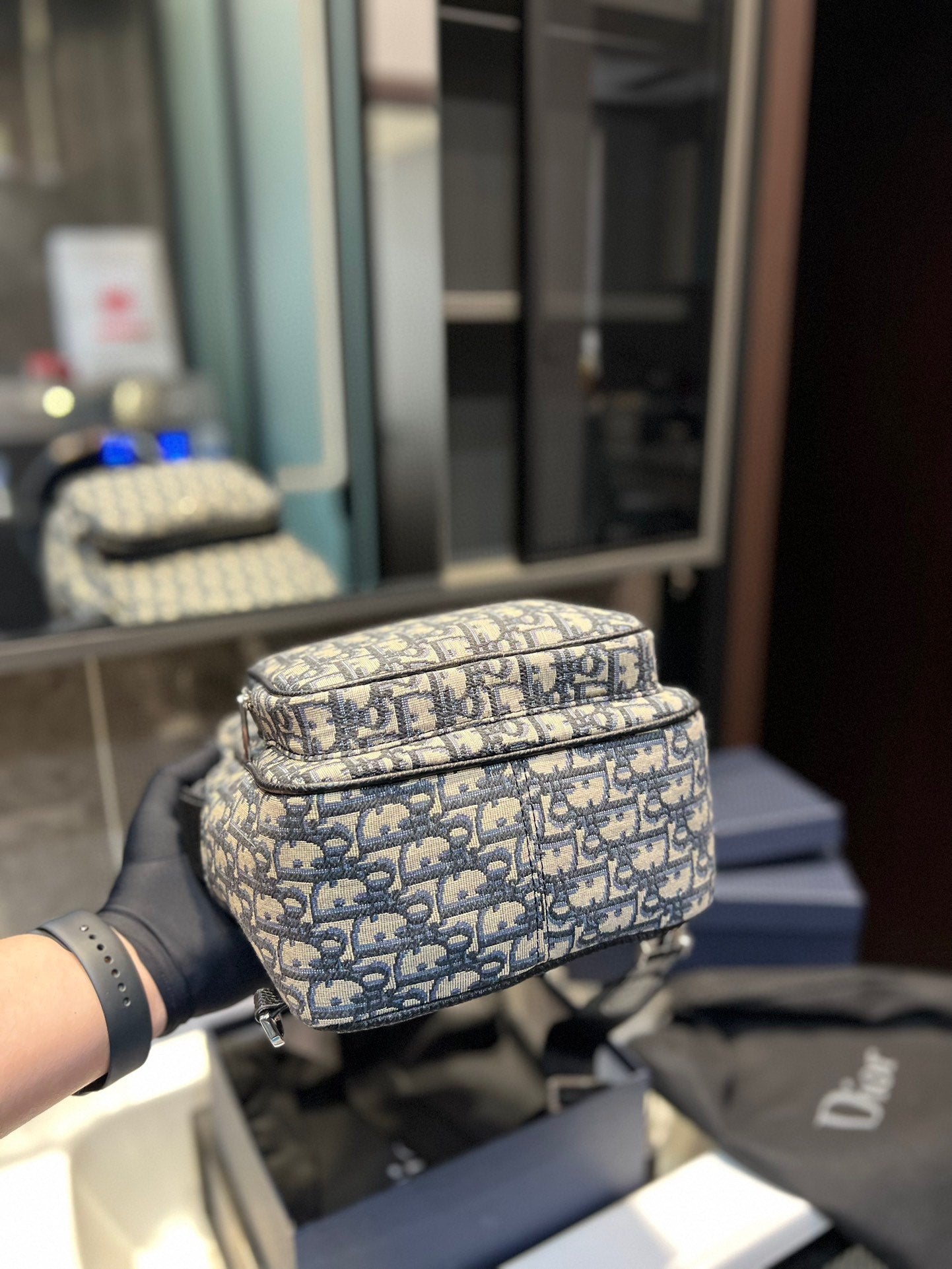 DIOR-554