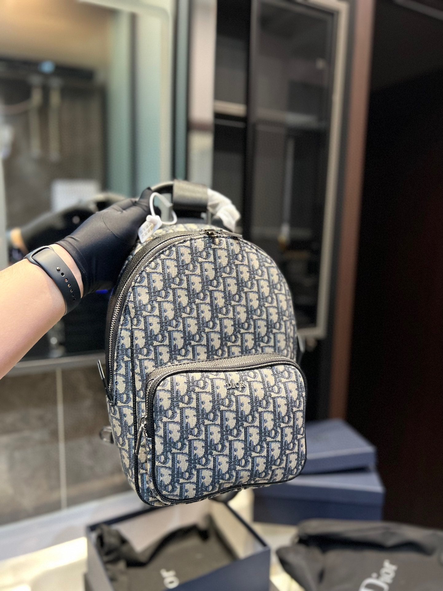DIOR-554