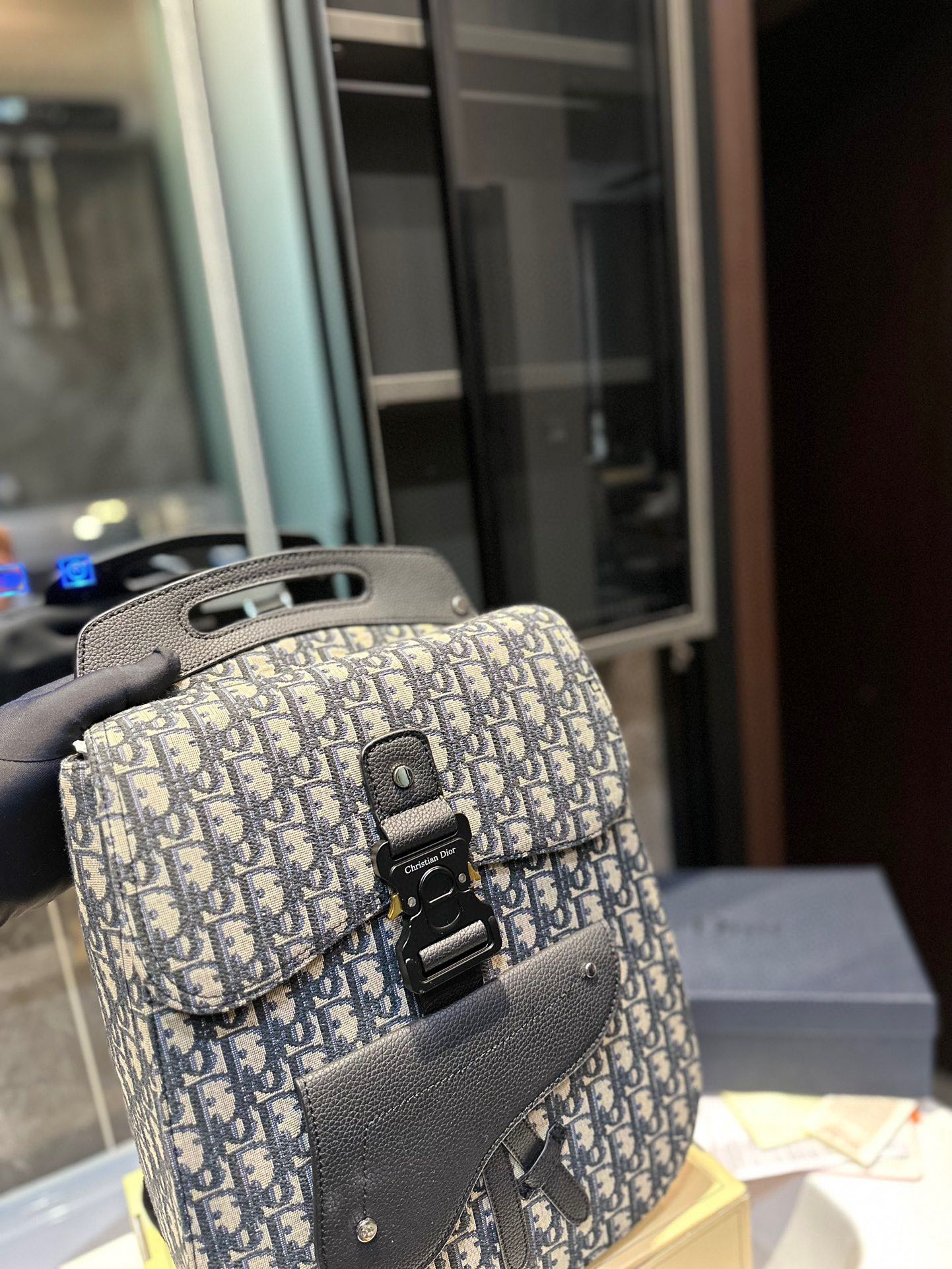DIOR-632