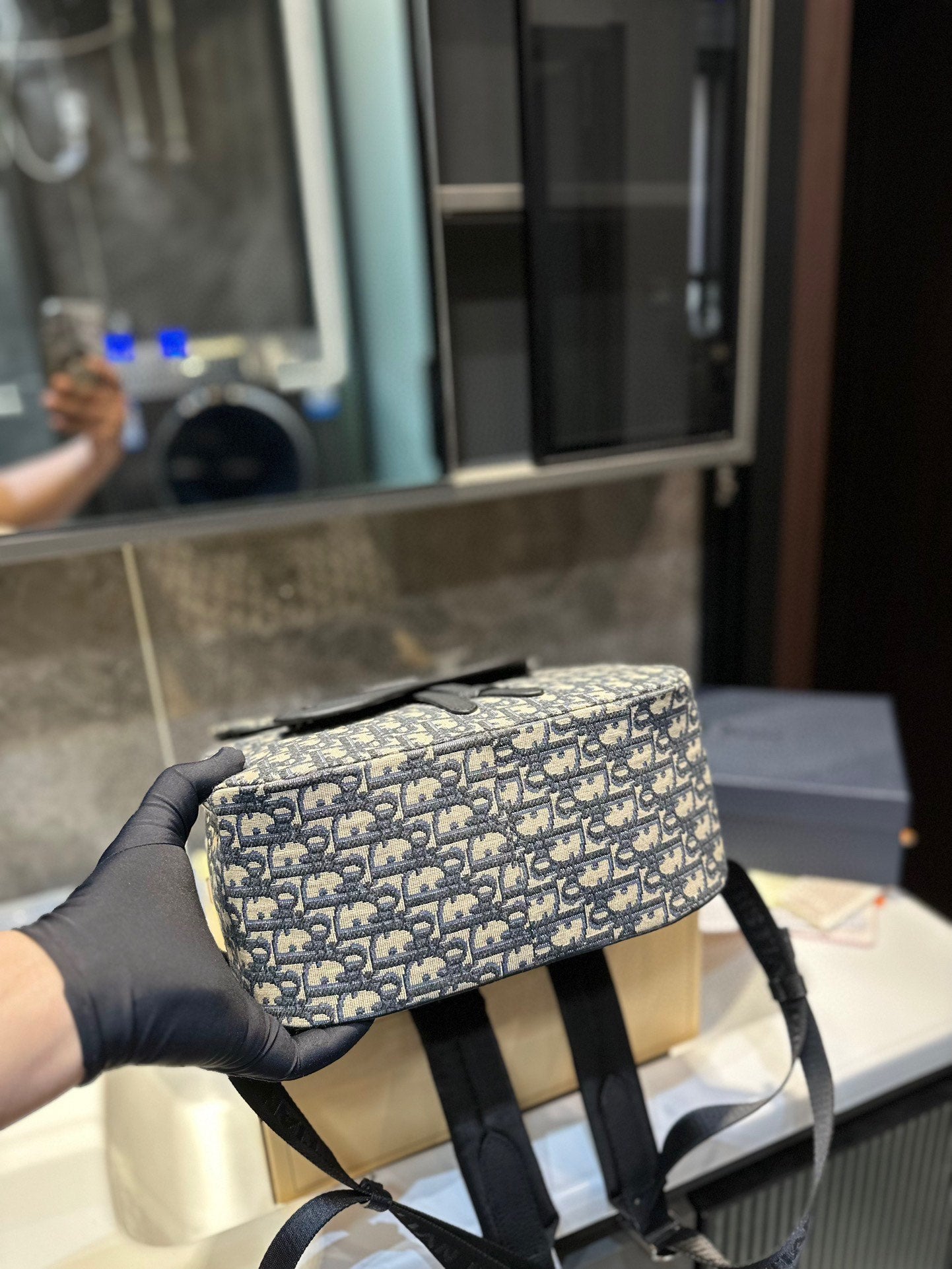 DIOR-632