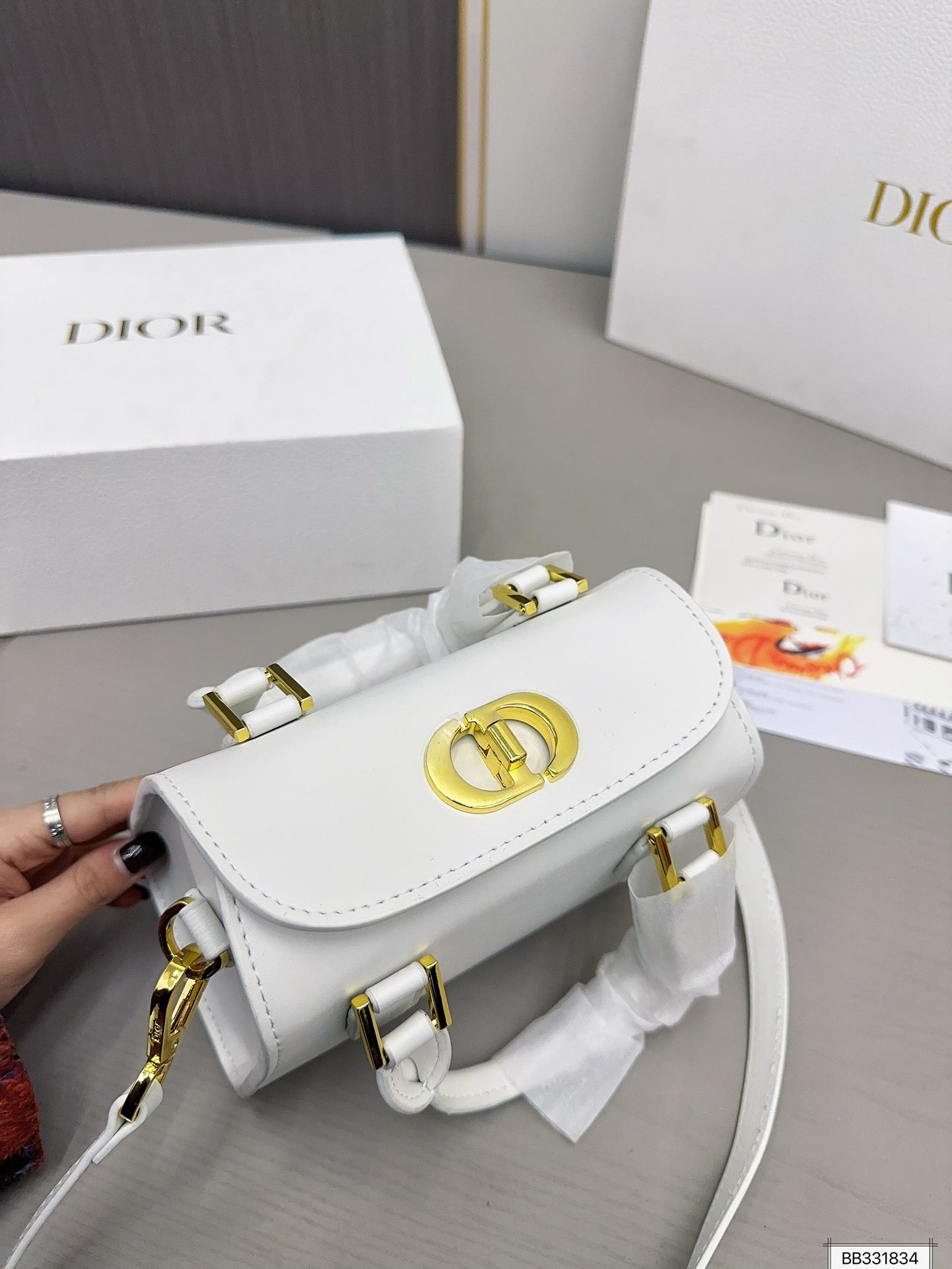 DIOR-523