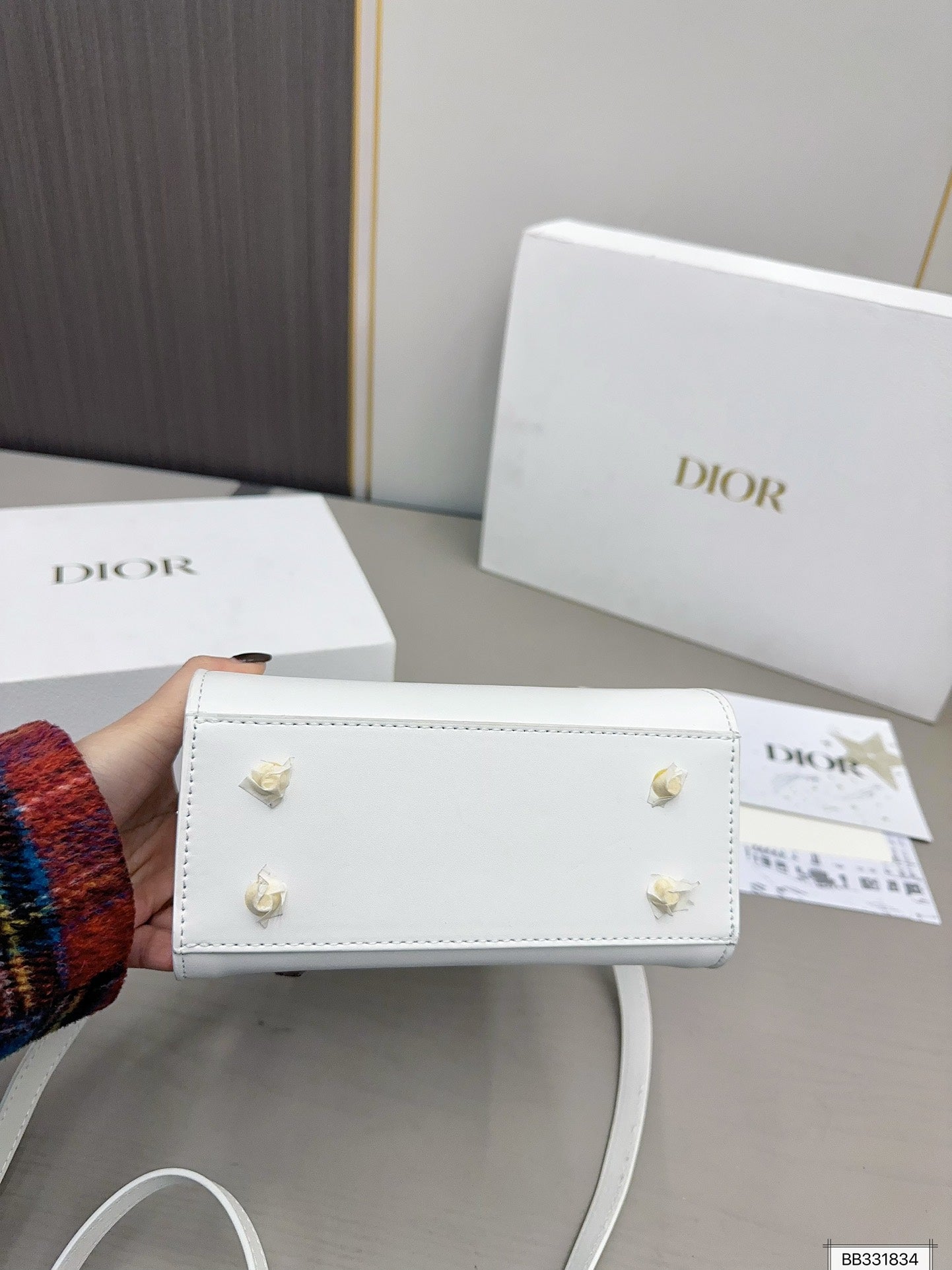 DIOR-523