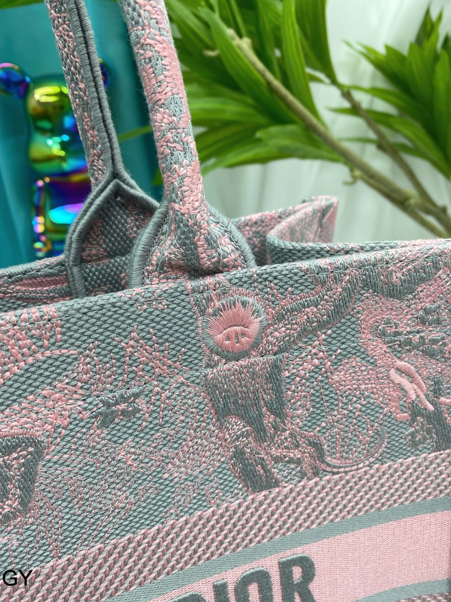 DIOR-675