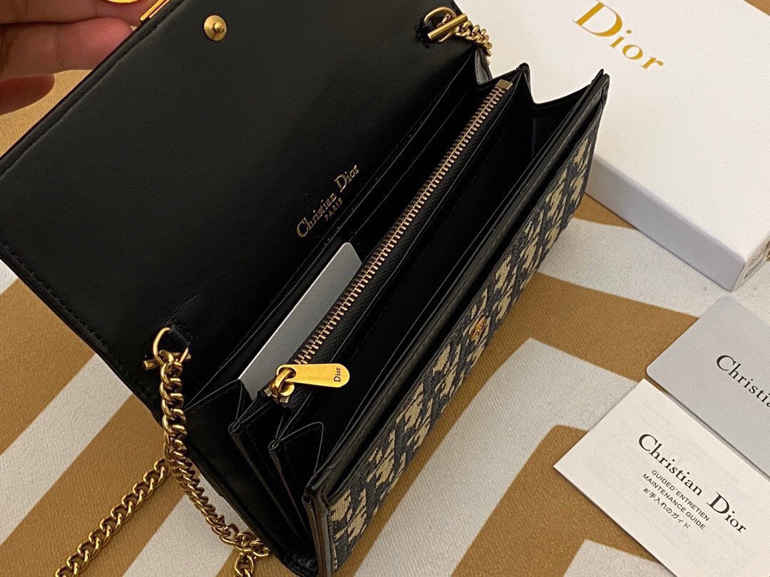 DIOR-453
