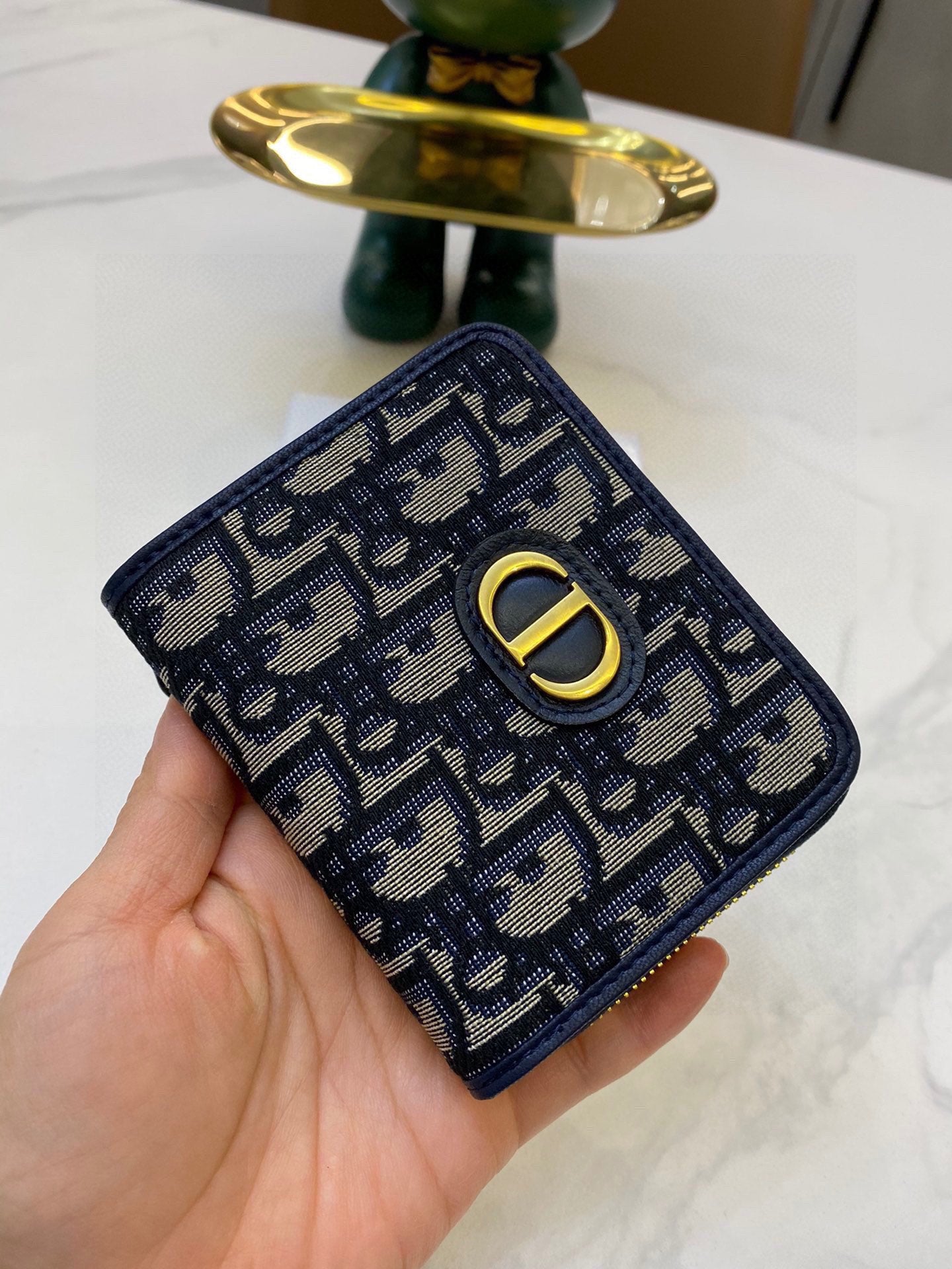 DIOR-442