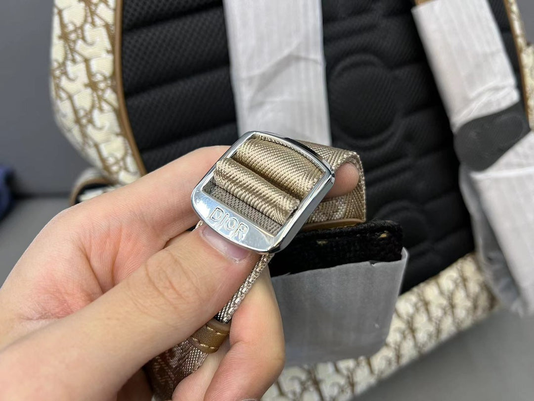DIOR-654