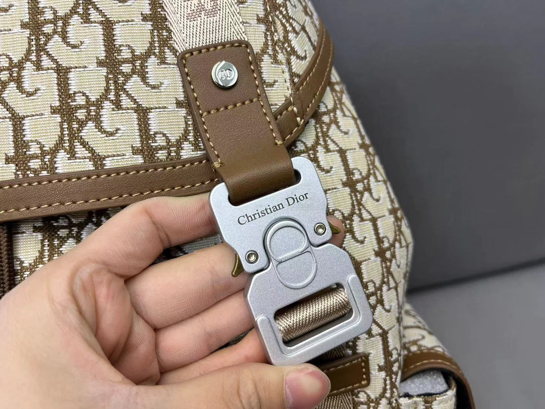 DIOR-654