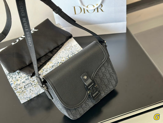 DIOR-556