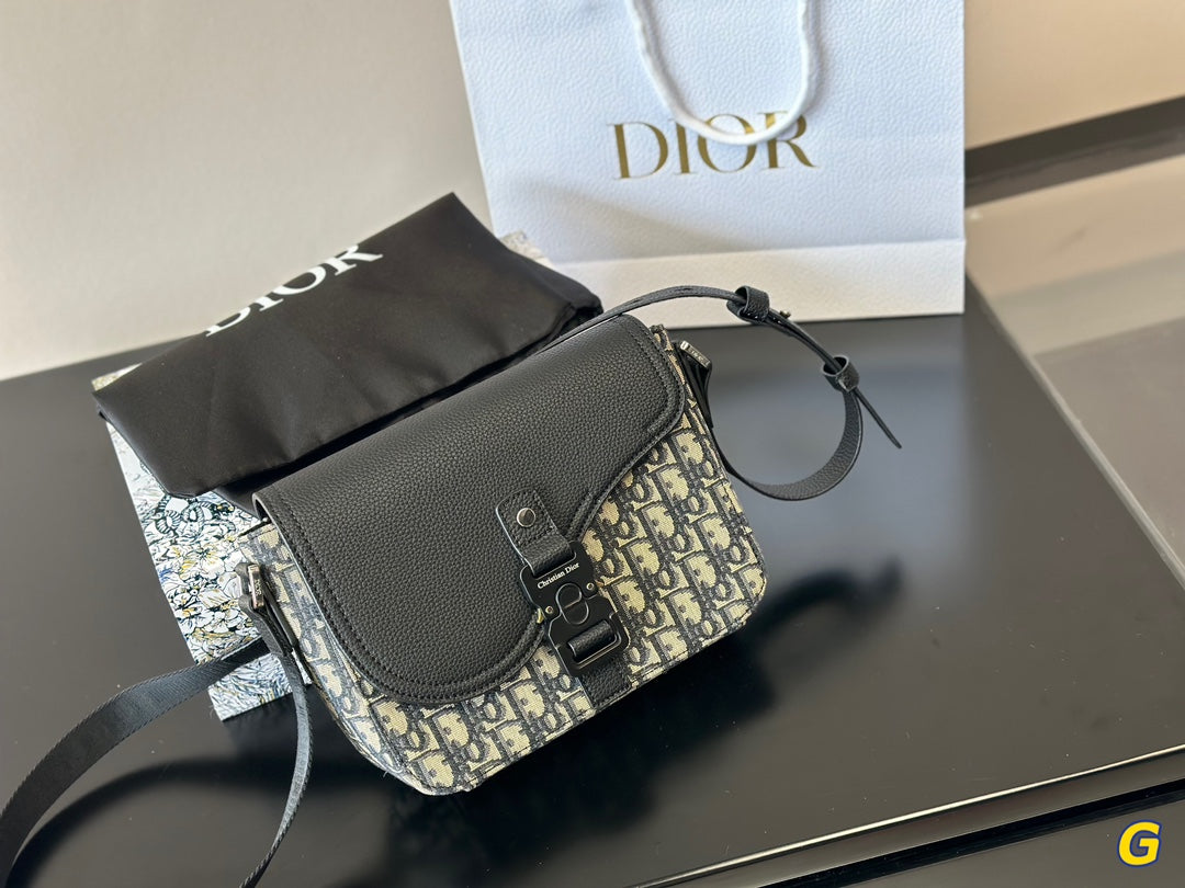 DIOR-556