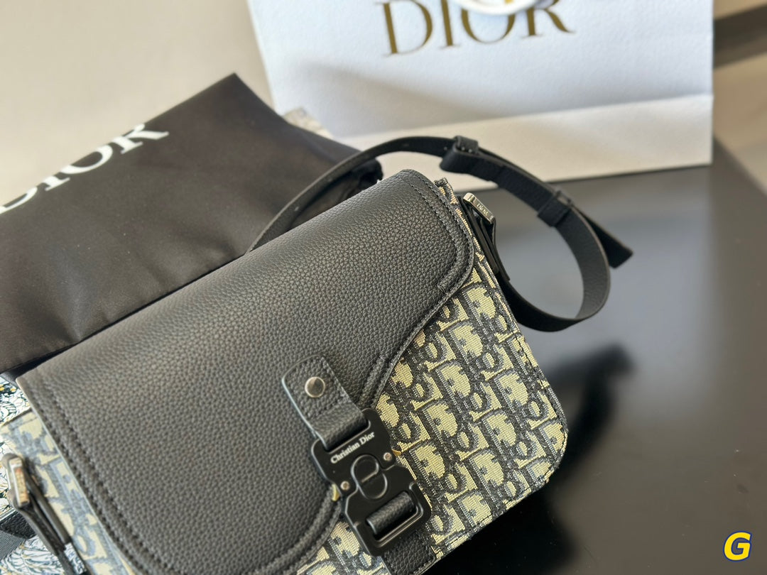 DIOR-556