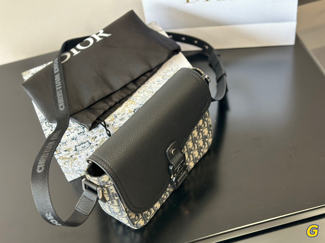 DIOR-556