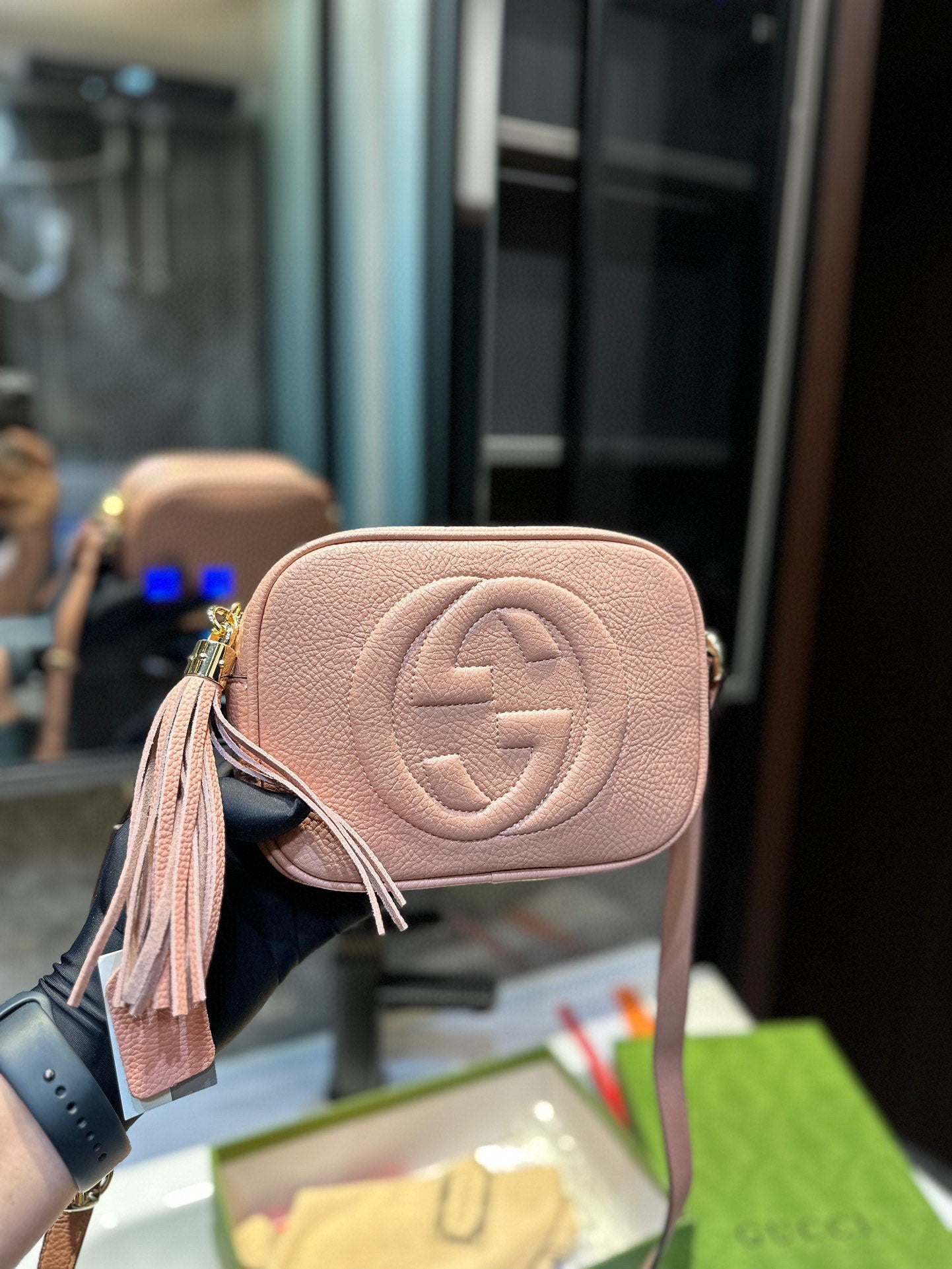 GUCCI-830