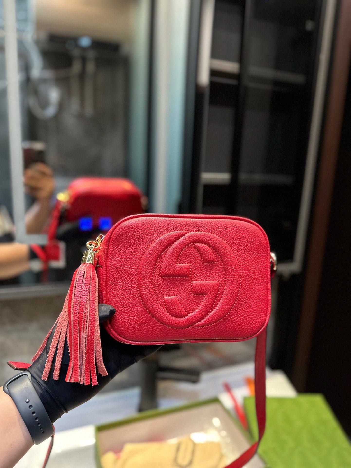 GUCCI-830
