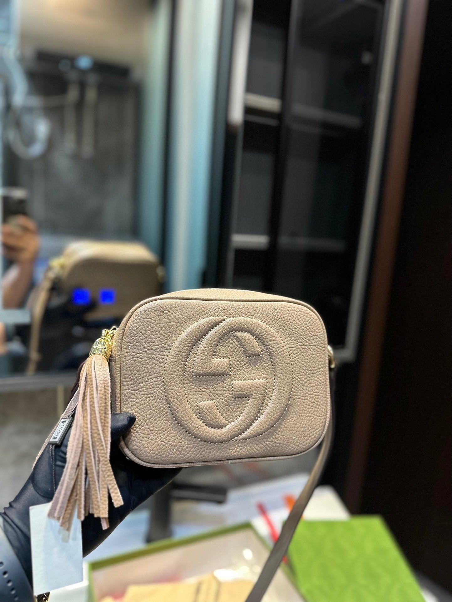 GUCCI-830