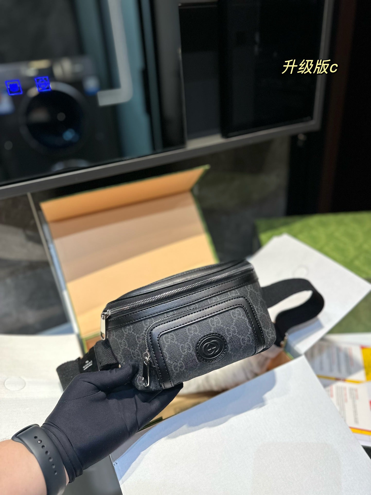 GUCCI-844