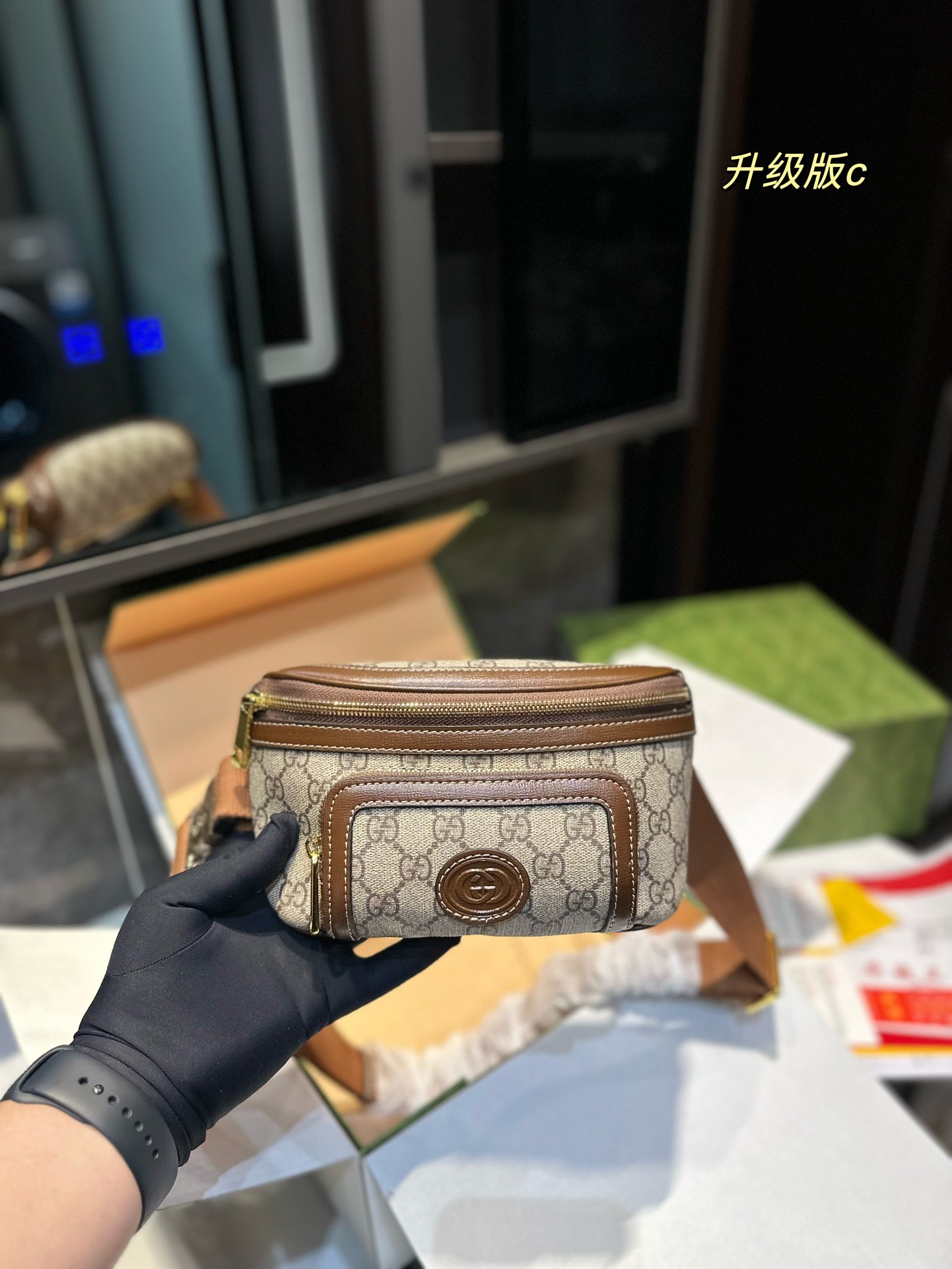 GUCCI-844